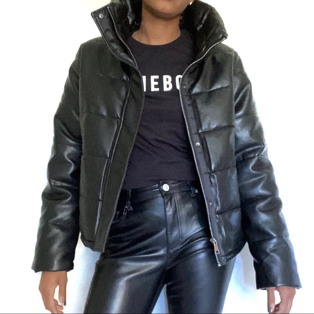 Trendy Blogger Favorite Leather Puffer Jacket - Picture 2 of 6